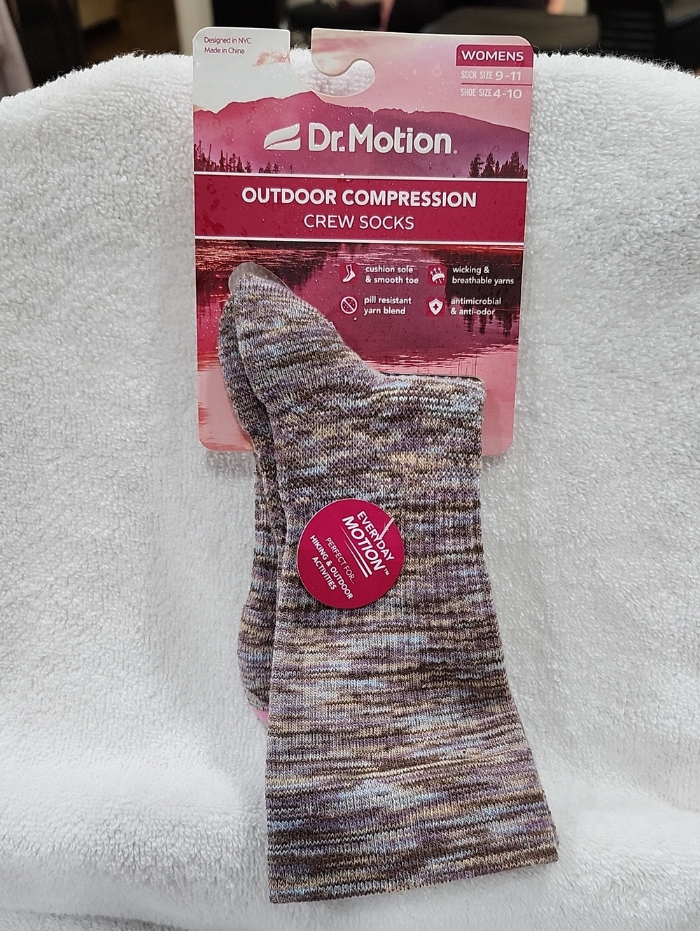 DR. MOTION OUTDOOR COMPRESSION CREW SOCKS